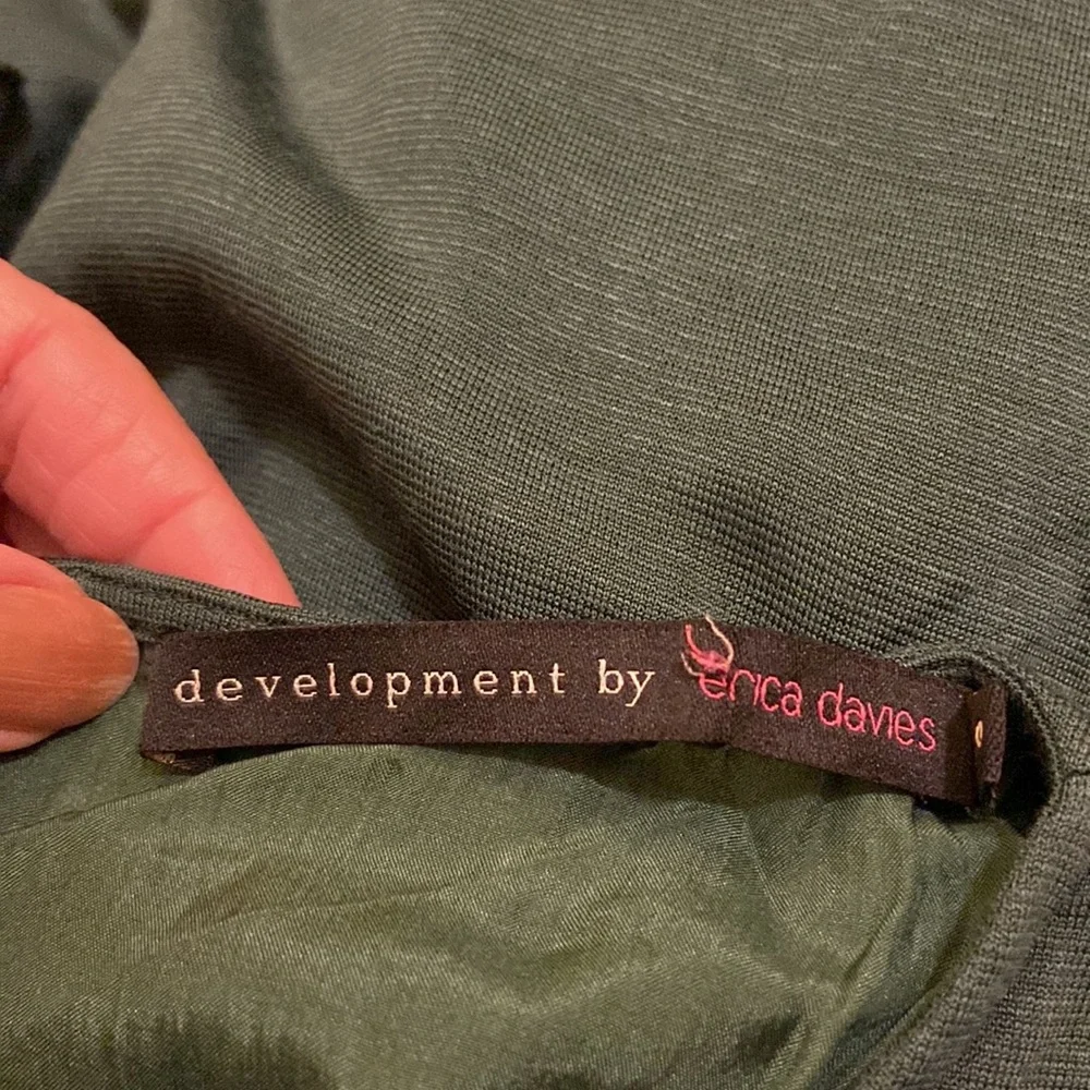Development green dress - Picture 3 of 6